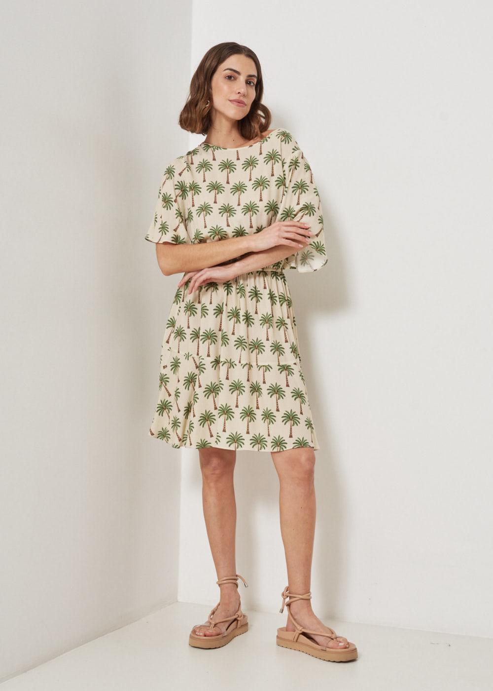 53.22.3415ARE VESTIDO CURTO ESTAMPA OÁSIS