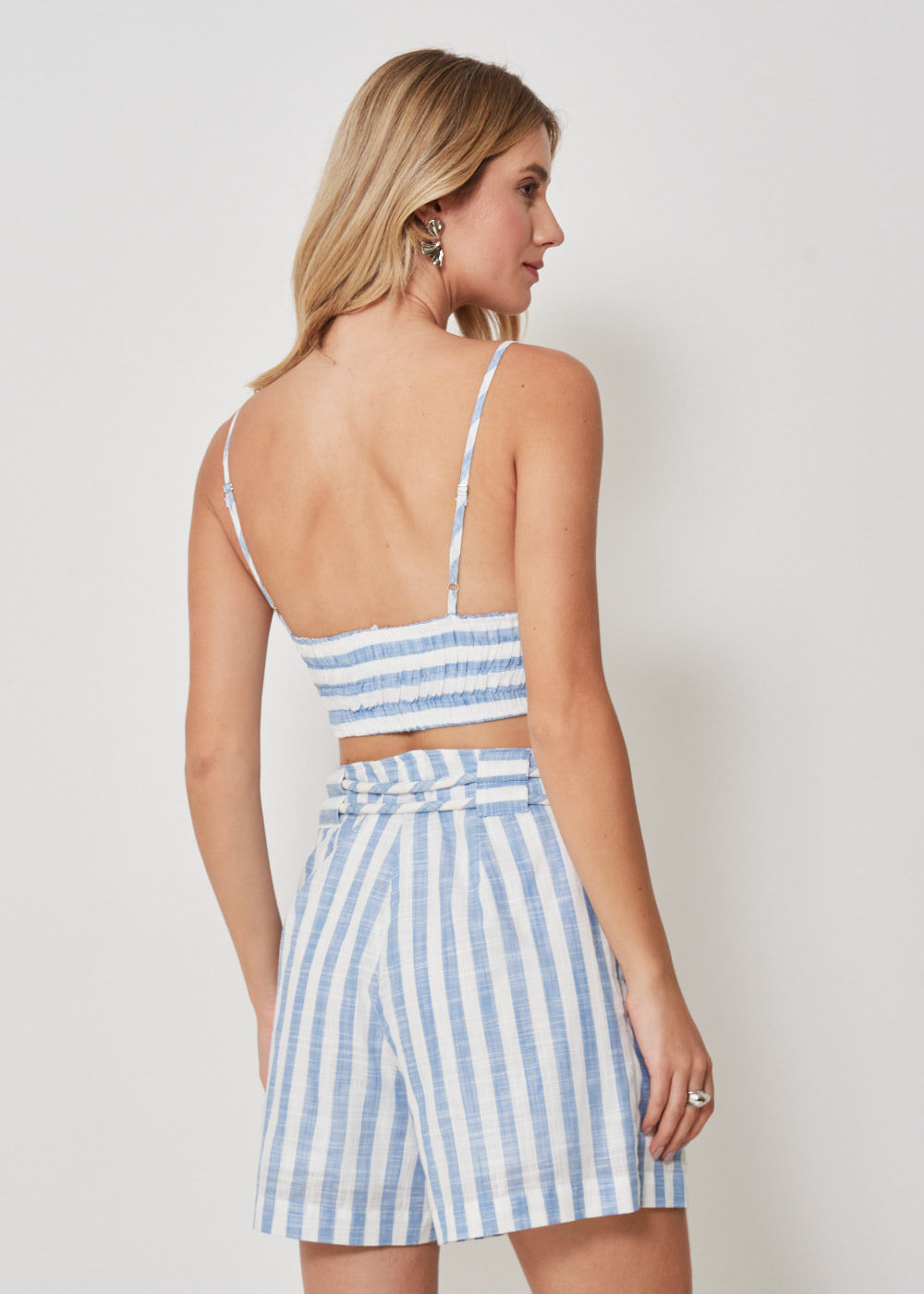 52.40.3405LIS SHORTS LISTRADO COM CINTO DUPLO