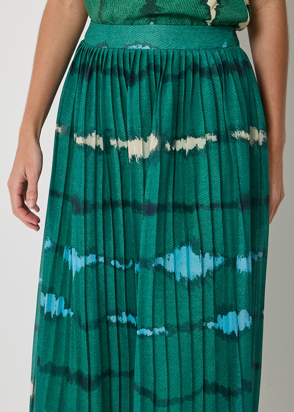 54.21.3419EST SAIA PLISSADA ESTAMPA ONDAS