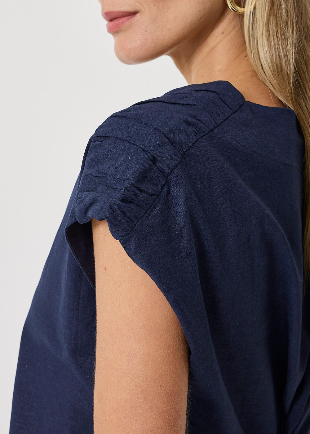 58.40.3415MAR BLUSA M/C DETALHE FRANZIDOS