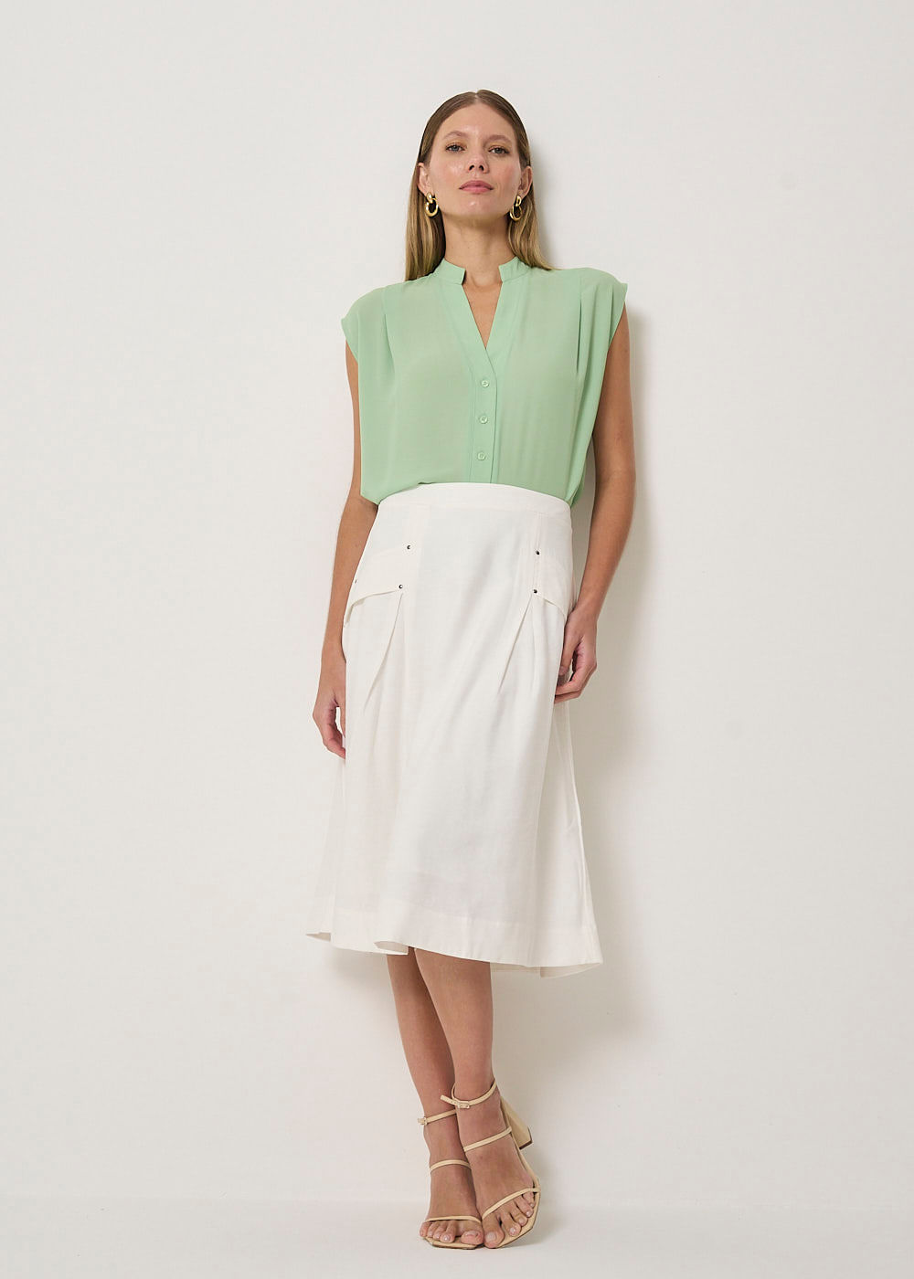 24.21.3401OFW SAIA MIDI PREGAS COM TACHAS - HIGHLINE