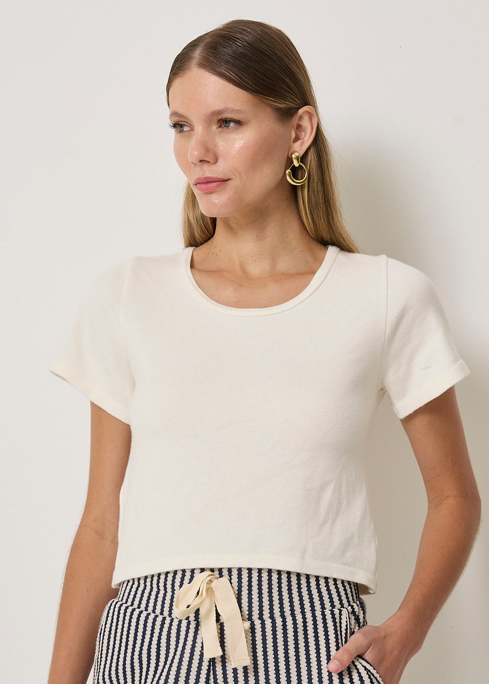 47.40.3404OFW BLUSA M/C DECOTE REDONDO TRICOT ESSENCIAL