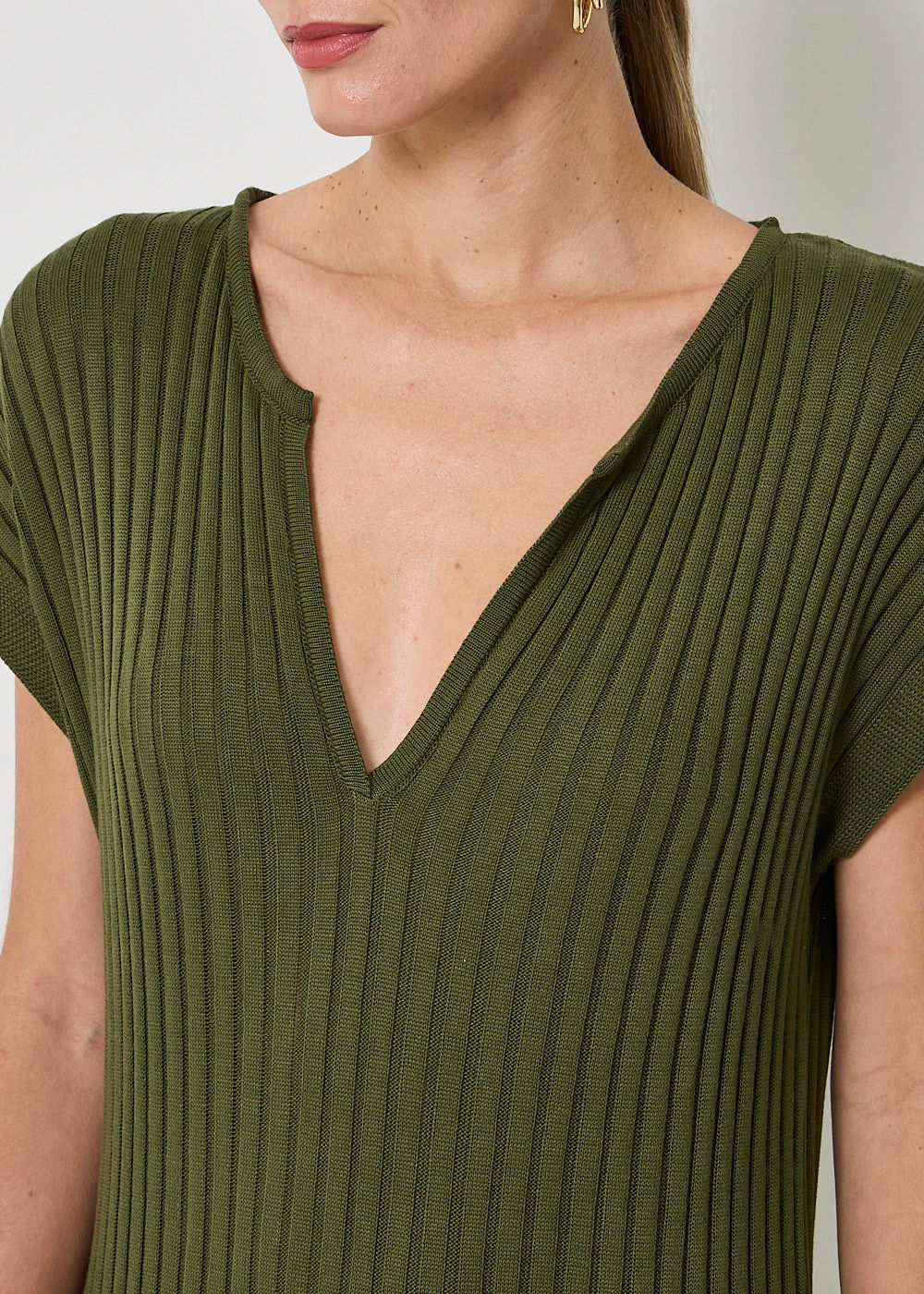 43.10.3406MSG VESTIDO MIDI TRICOT CANELADO C/ FENDA