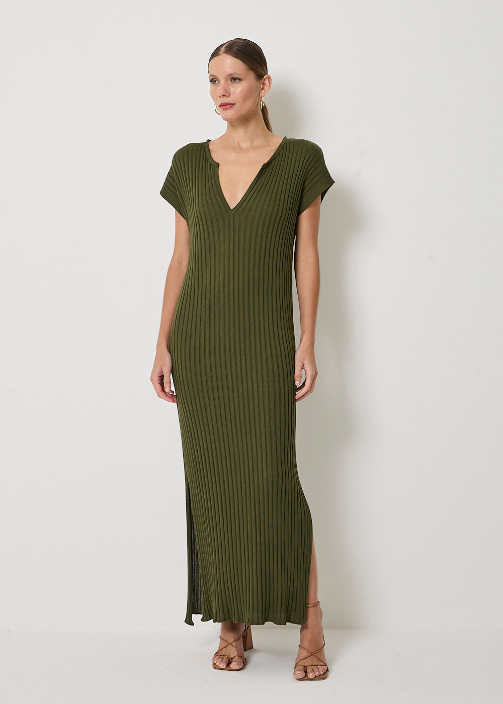 43.10.3406MSG VESTIDO MIDI TRICOT CANELADO C/ FENDA