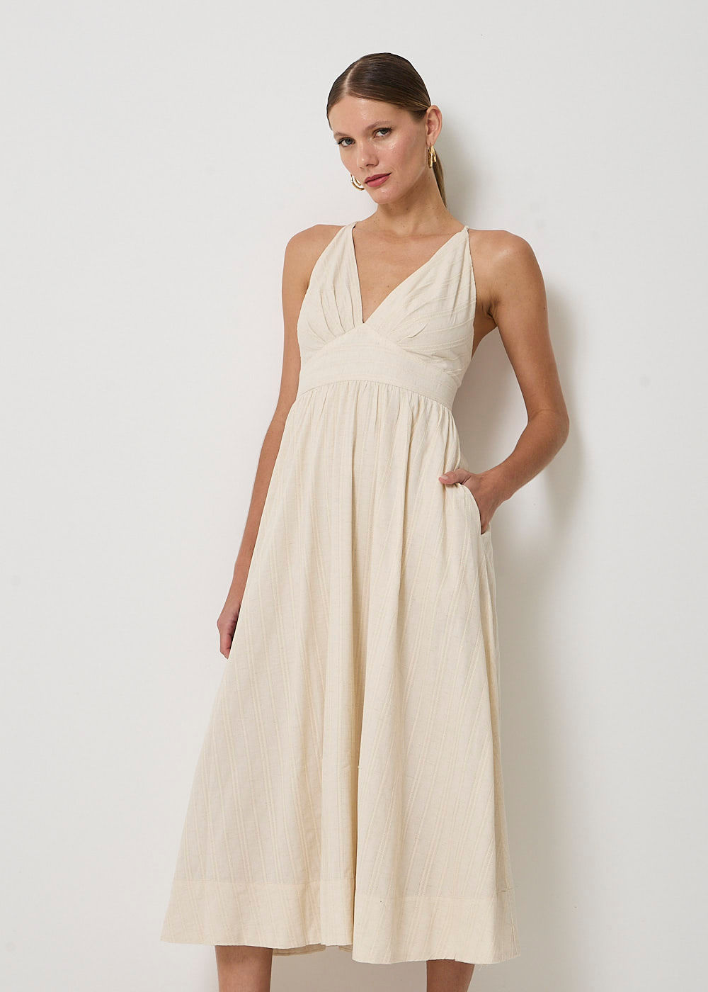 53.00.3410NAT VESTIDO MIDI MAQUINETADO  DETALHE PREGAS