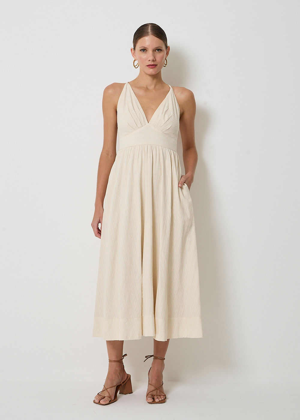 53.00.3410NAT VESTIDO MIDI MAQUINETADO  DETALHE PREGAS