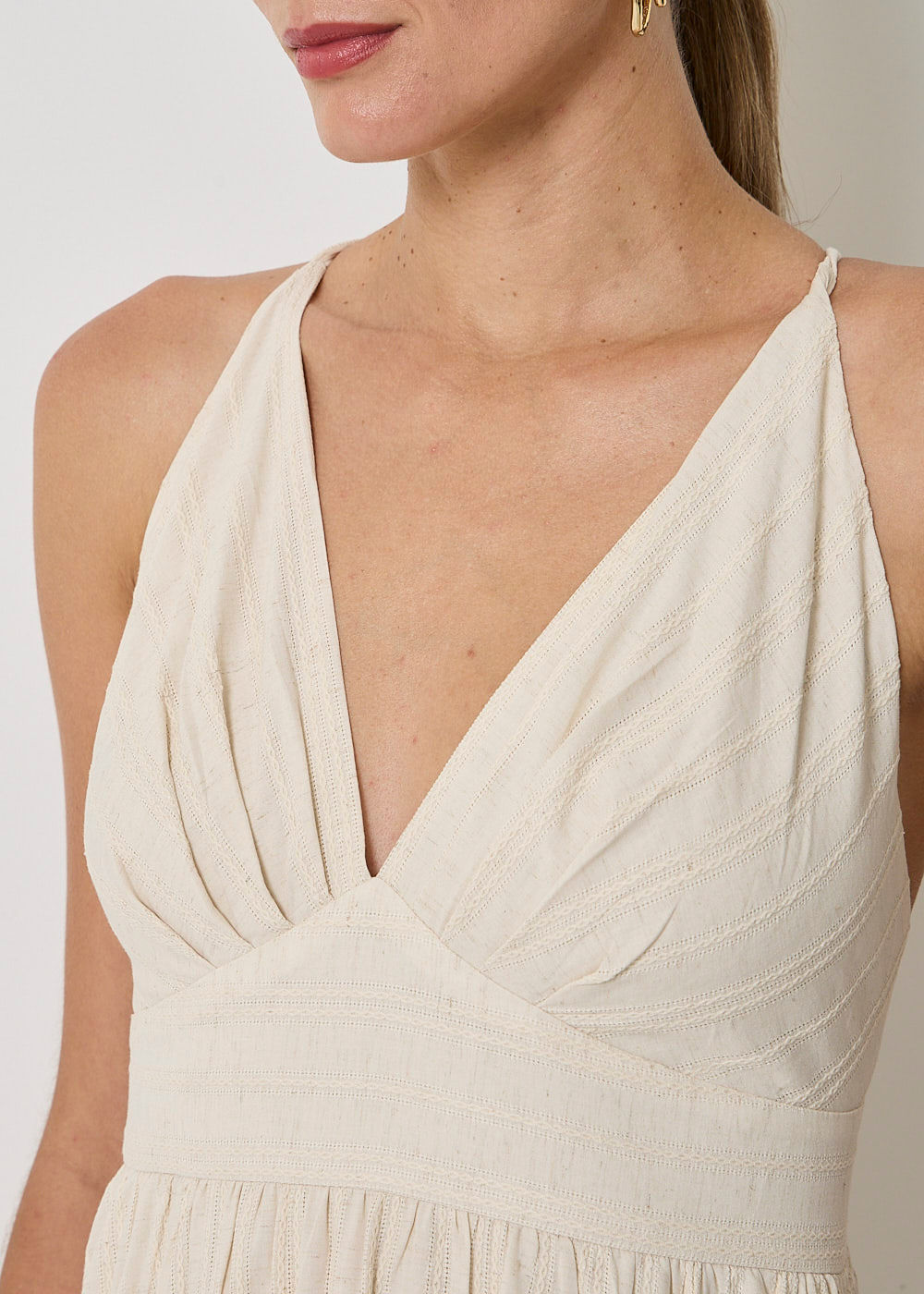 53.00.3410NAT VESTIDO MIDI MAQUINETADO  DETALHE PREGAS