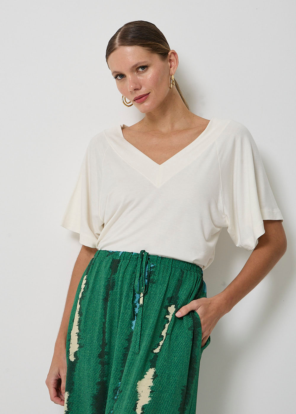 67.40.3410OFW BLUSA M/C MALHA DECOTE EM RIBANA