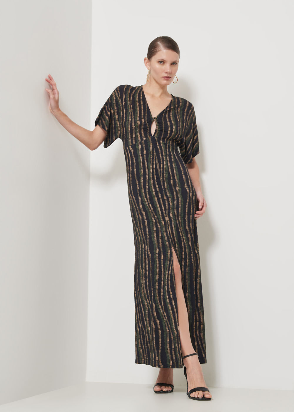 63.22.3501EST VESTIDO MIDI ESTAMPA CIRCLES COLORS