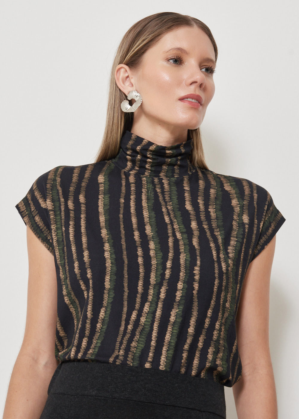 67.20.3501EST BLUSA M/C ESTAMPA CIRCLES COLORS