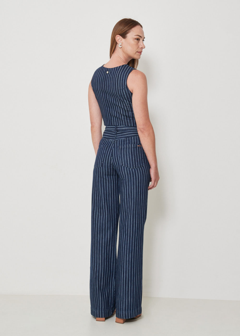 12.25.3502AMA CALÇA WIDE LEG RISCA DE GIZ
