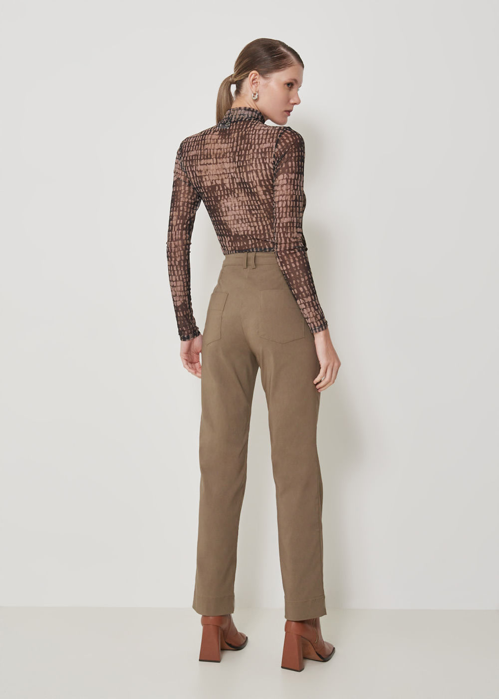 22.21.3509MSG CALÇA RETA ALFAIATARIA