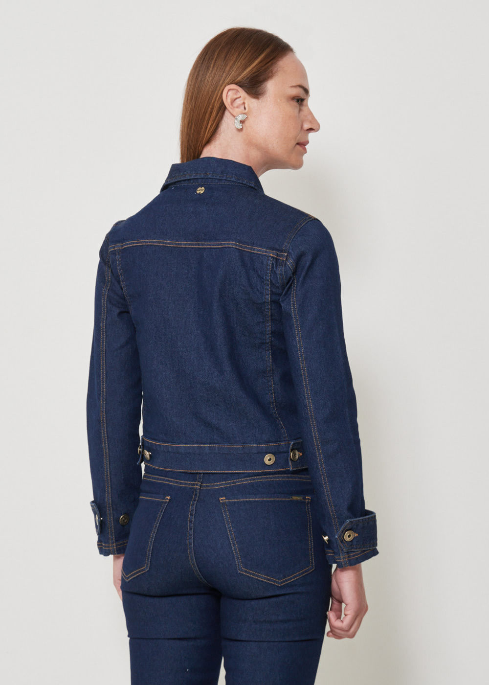11.30.3502AMA JAQUETA JEANS DETALHE MARTINGALE
