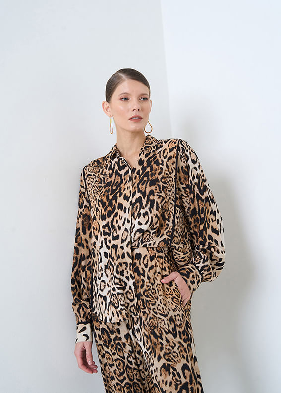 55.20.3502EST CAMISA M/L DETALHADA ESTAMPA SAVAGE ANIMAL
