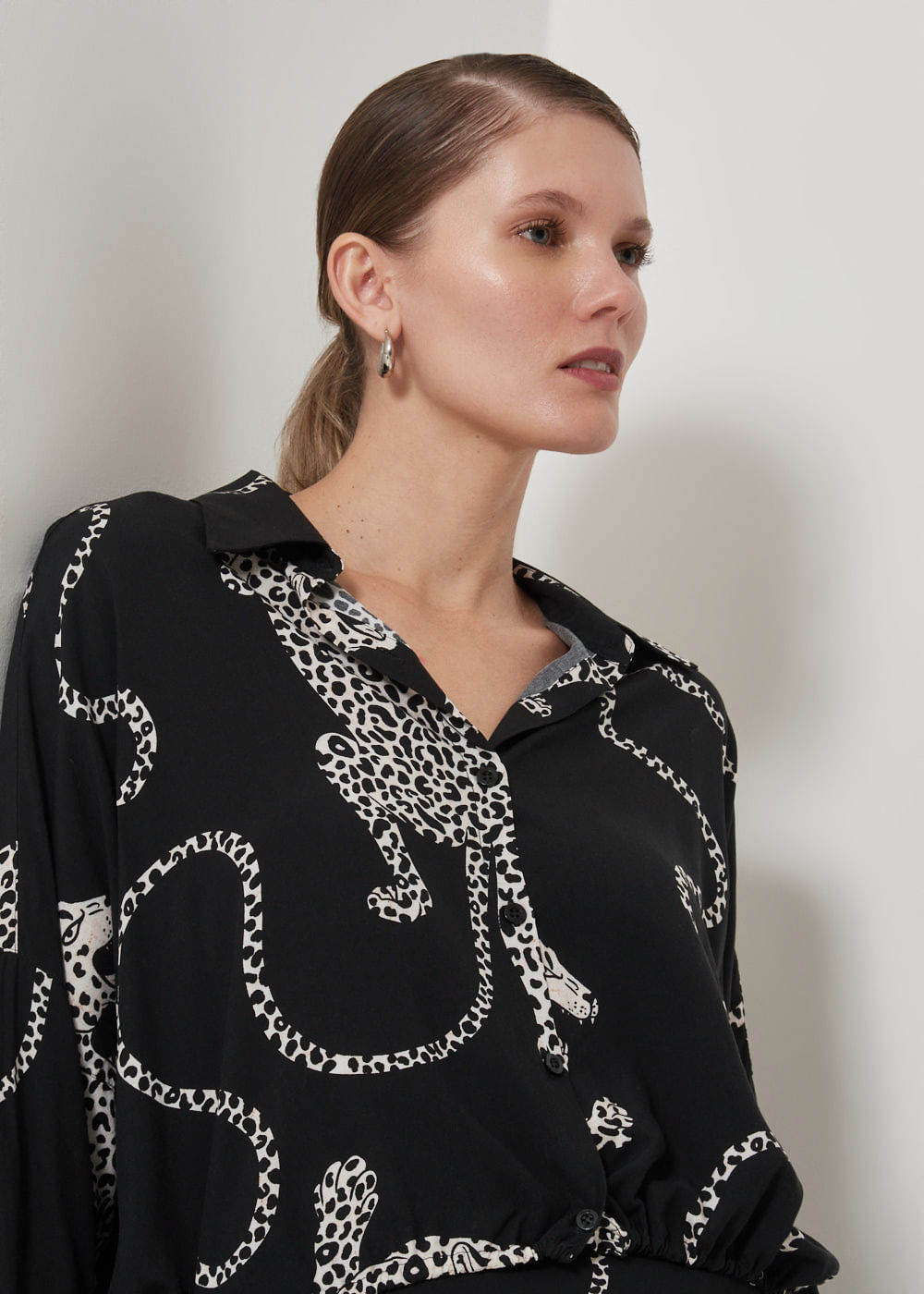 55.20.3504EST CAMISA OVERSIZED ESTAMPA WILD JAGUAR