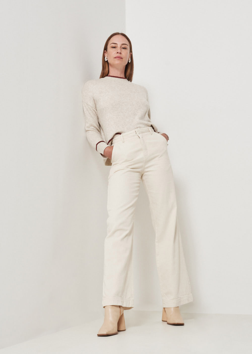 12.75.3504CRU CALÇA SARJA WIDE LEG BOLSO FACA