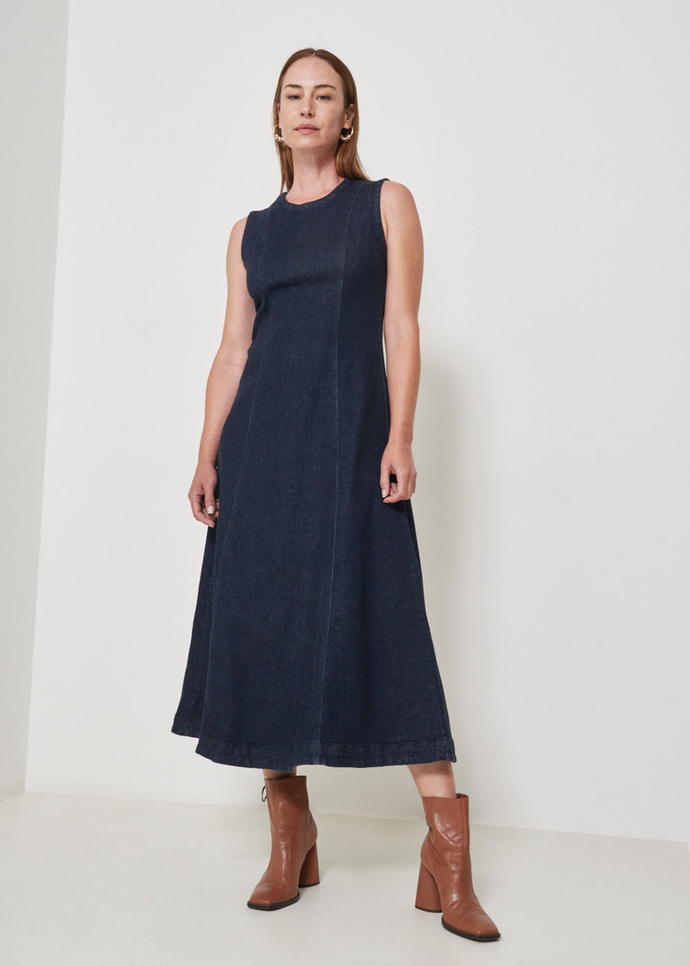 13.40.3501AMA VESTIDO JEANS LONGO NESGAS