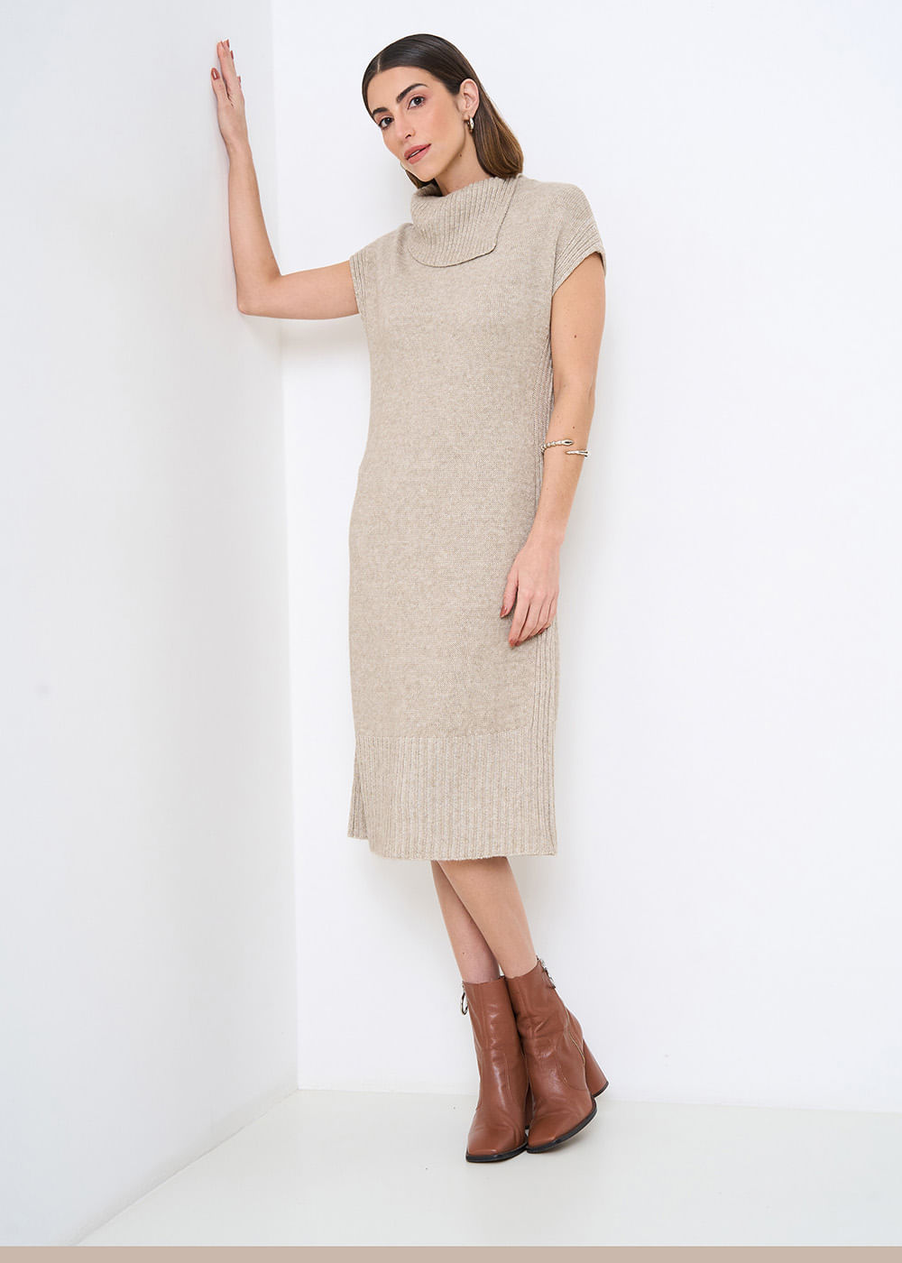 43.10.3502ARE VESTIDO DE TRICOT GOLA ALTA