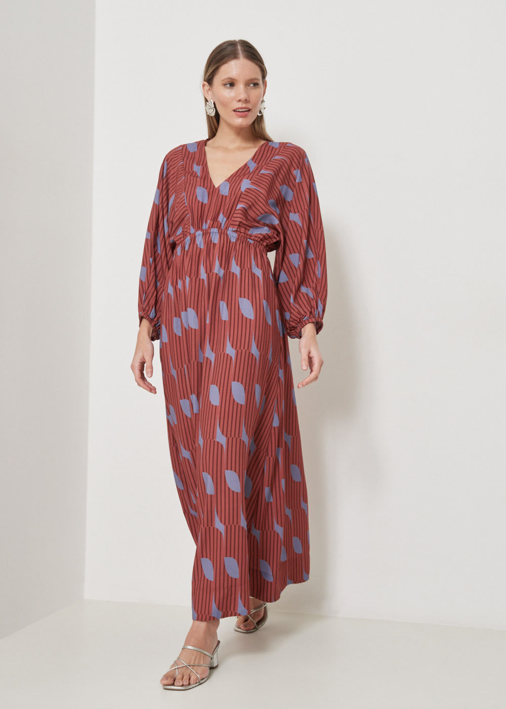 53.23.3504CHO VESTIDO MIDI DECOTE V ESTAMPA ELEMENT COLORS