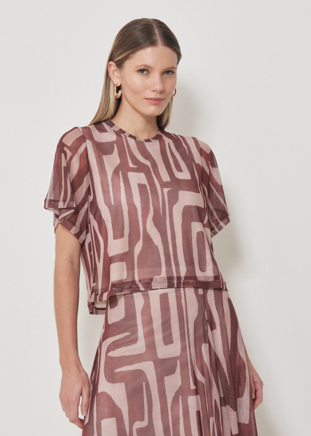67.20.3502EST BLUSA TULE M/C ESTAMPA MAZE COLORS