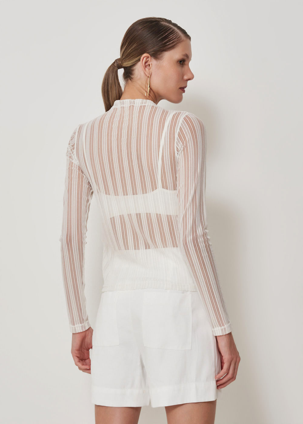 66.40.3508OFW BLUSA M/L DE TULE LISTRAS