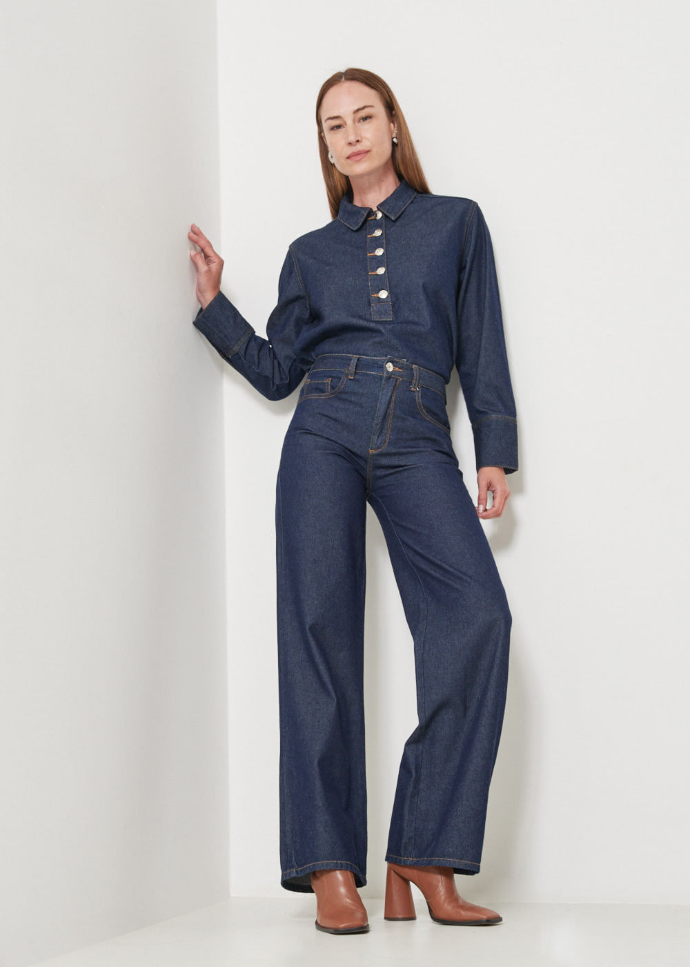12.25.3506AMA CALÇA JEANS WIDE LEG PESPONTO CONTRASTANTE