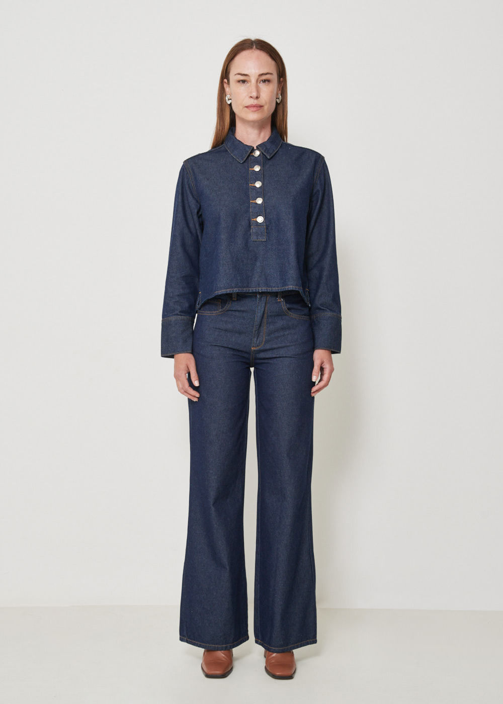 12.25.3506AMA CALÇA JEANS WIDE LEG PESPONTO CONTRASTANTE