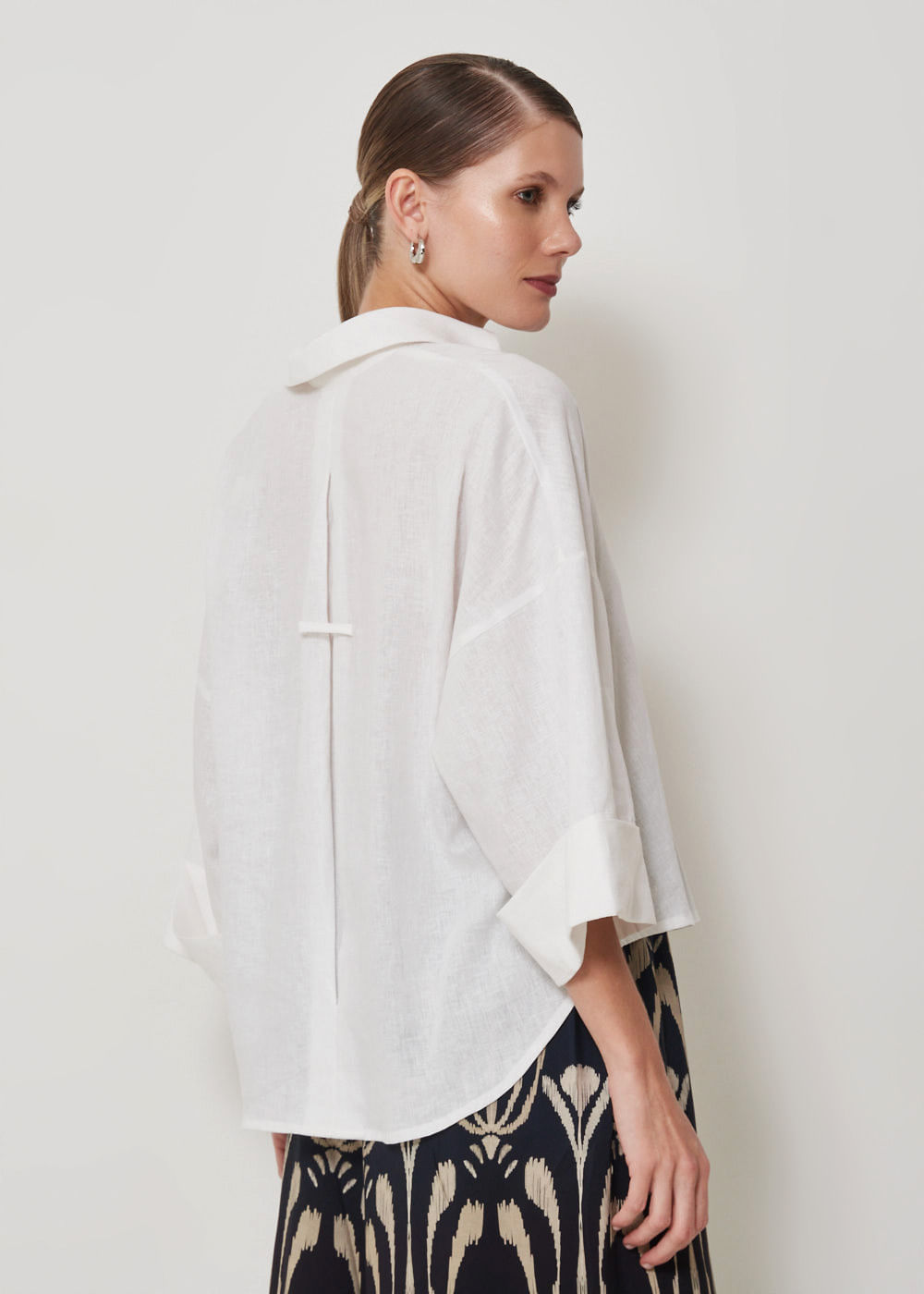 55.40.3506BCO CAMISA MANGA 7/8 C/ ABOTOAMENTO