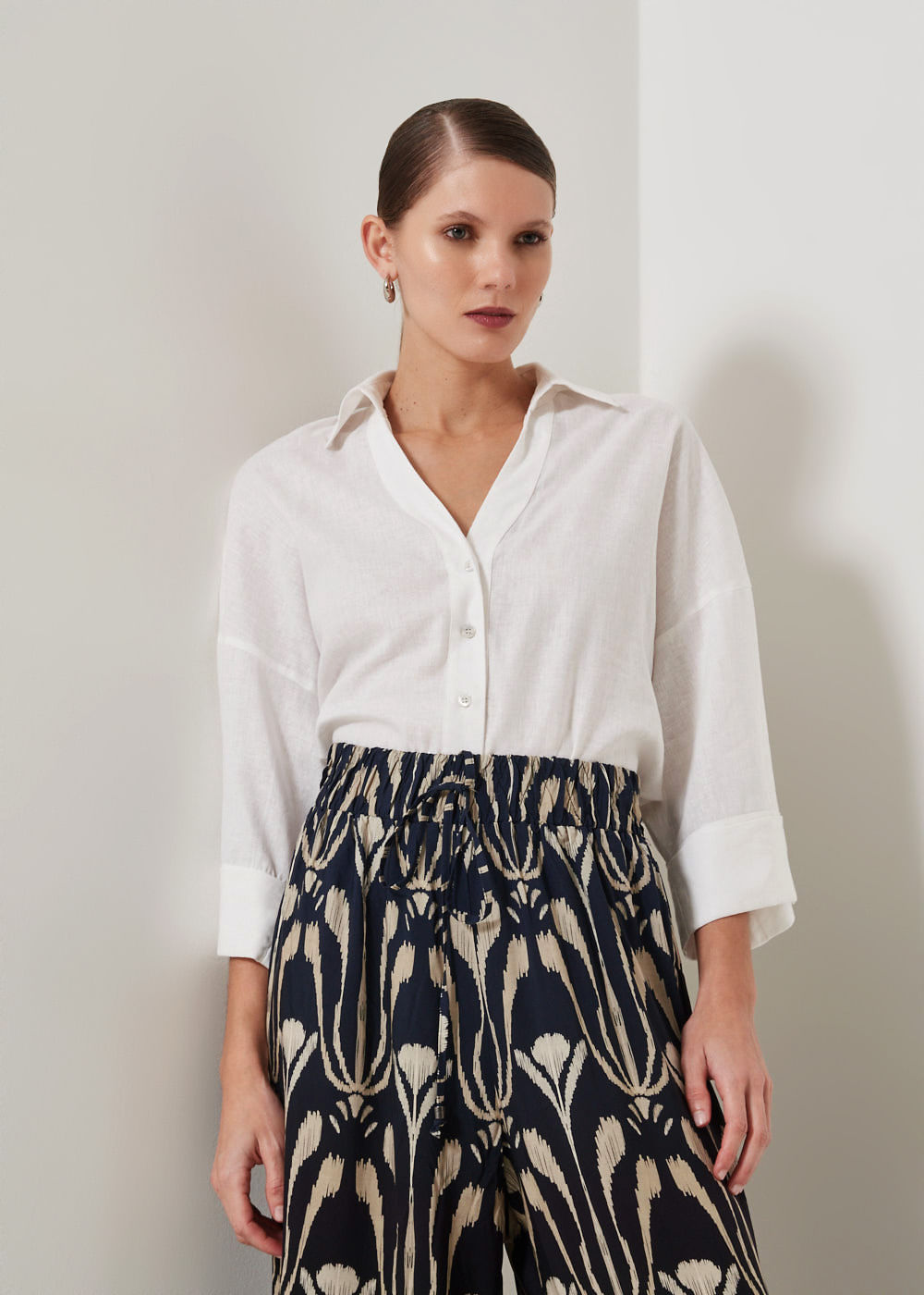 55.40.3506BCO CAMISA MANGA 7/8 C/ ABOTOAMENTO