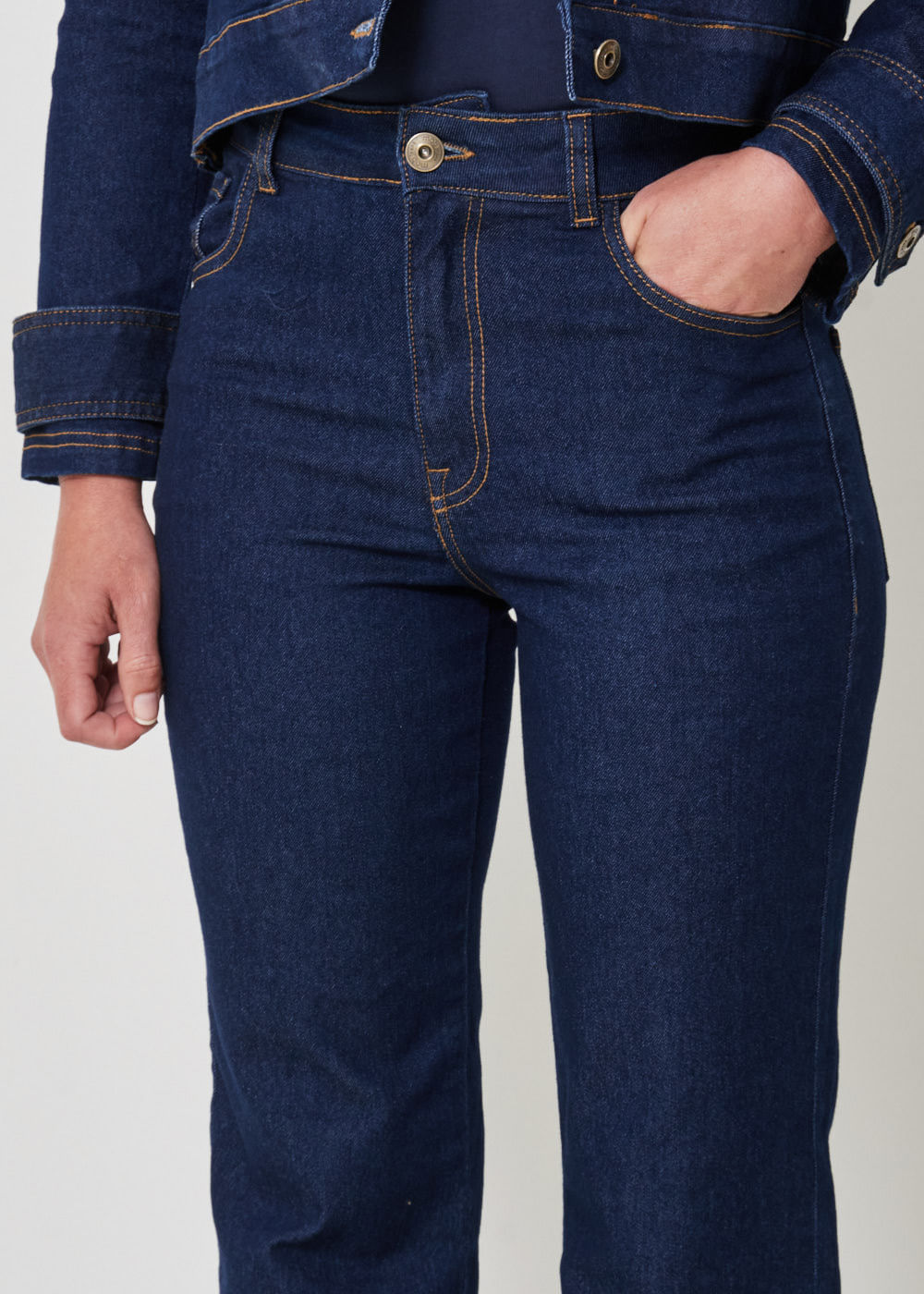 12.21.3502AMA CALÇA RETA JEANS BASIC
