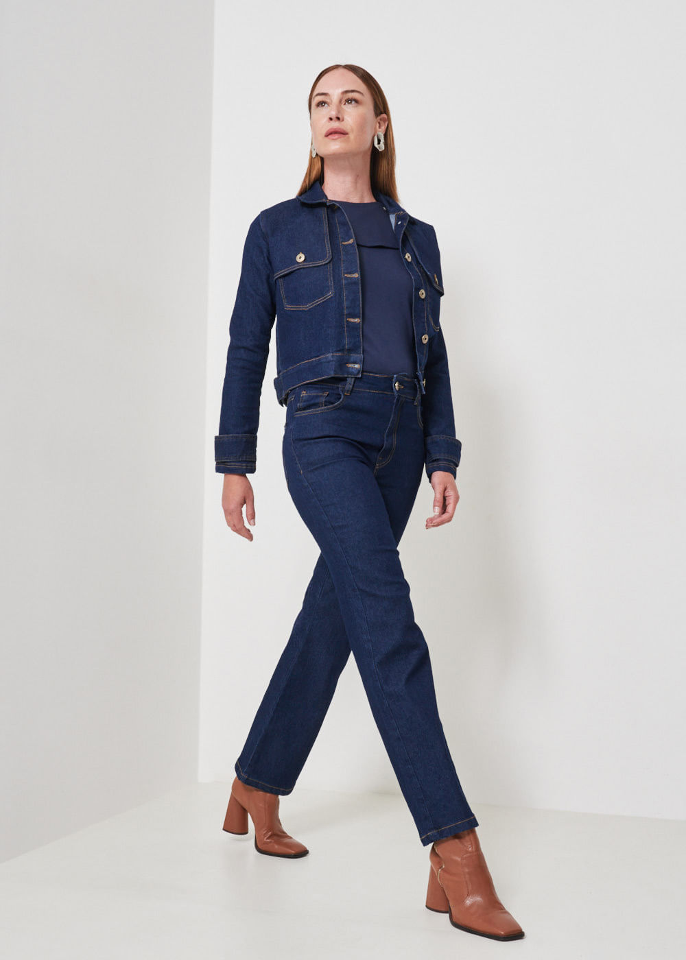 12.21.3502AMA CALÇA RETA JEANS BASIC