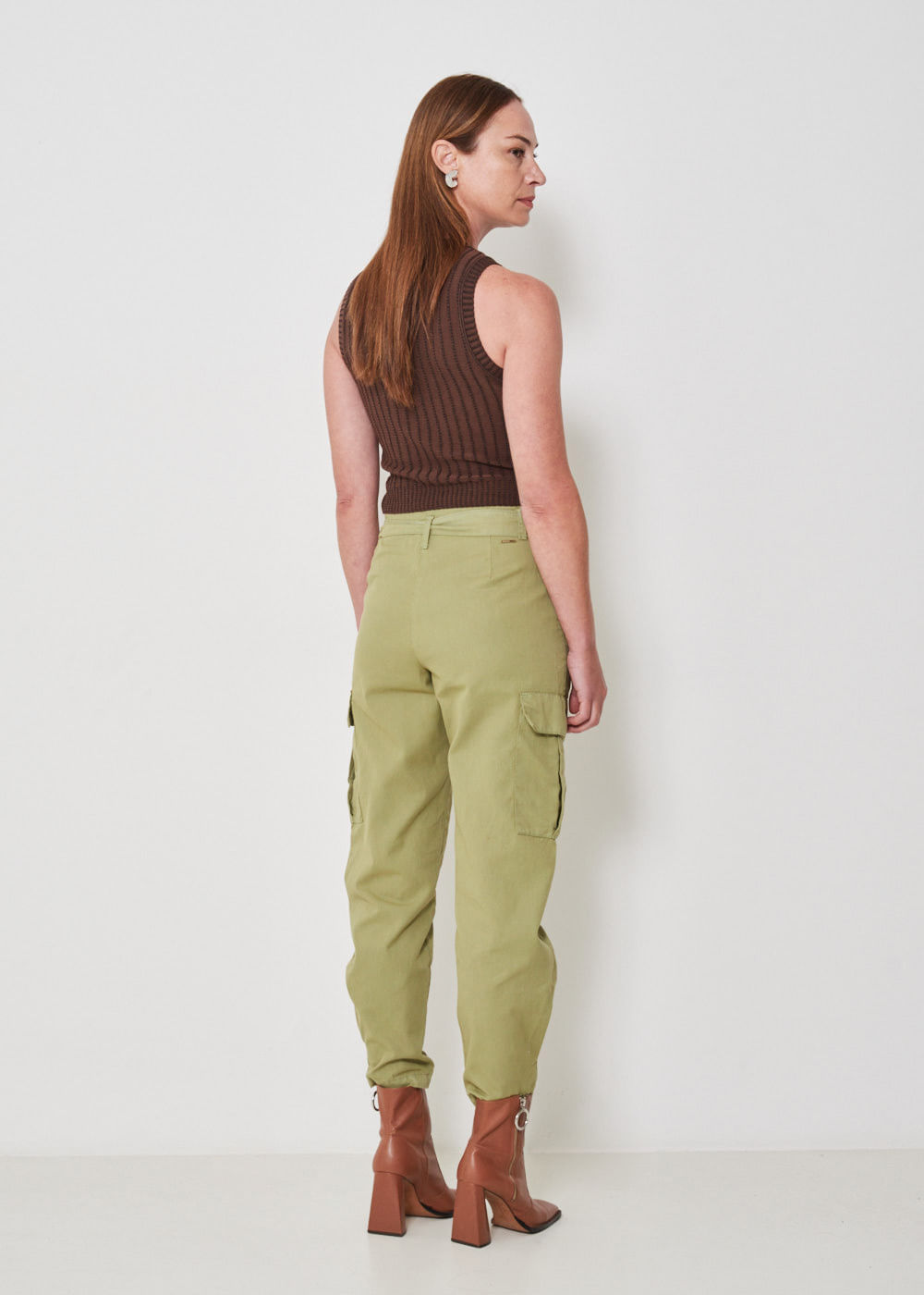 12.21.3504OLI CALÇA SARJA BOLSOS CARGO