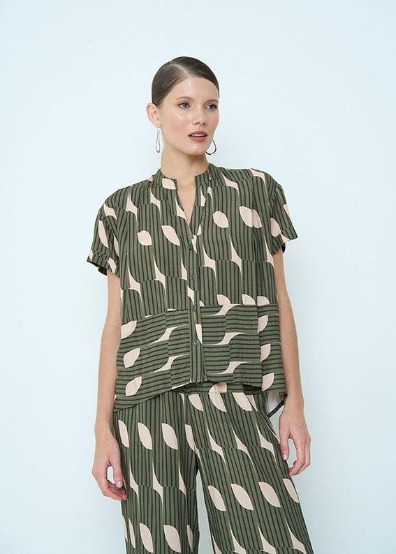 57.20.3505OLI CAMISA M/C DECOTE V ESTAMPA ELEMENT COLORS