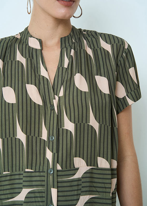 57.20.3505OLI CAMISA M/C DECOTE V ESTAMPA ELEMENT COLORS