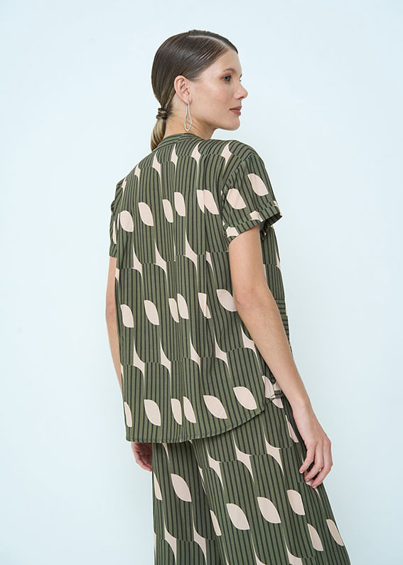 57.20.3505OLI CAMISA M/C DECOTE V ESTAMPA ELEMENT COLORS
