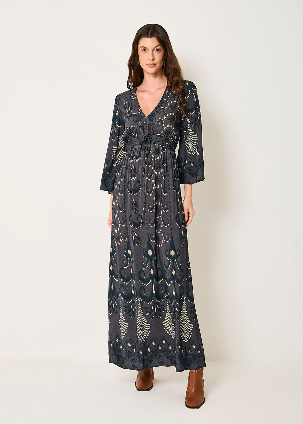 53.50.3523EST VESTIDO LONGO DECOTE V ESTAMPA SECRET NIGHT