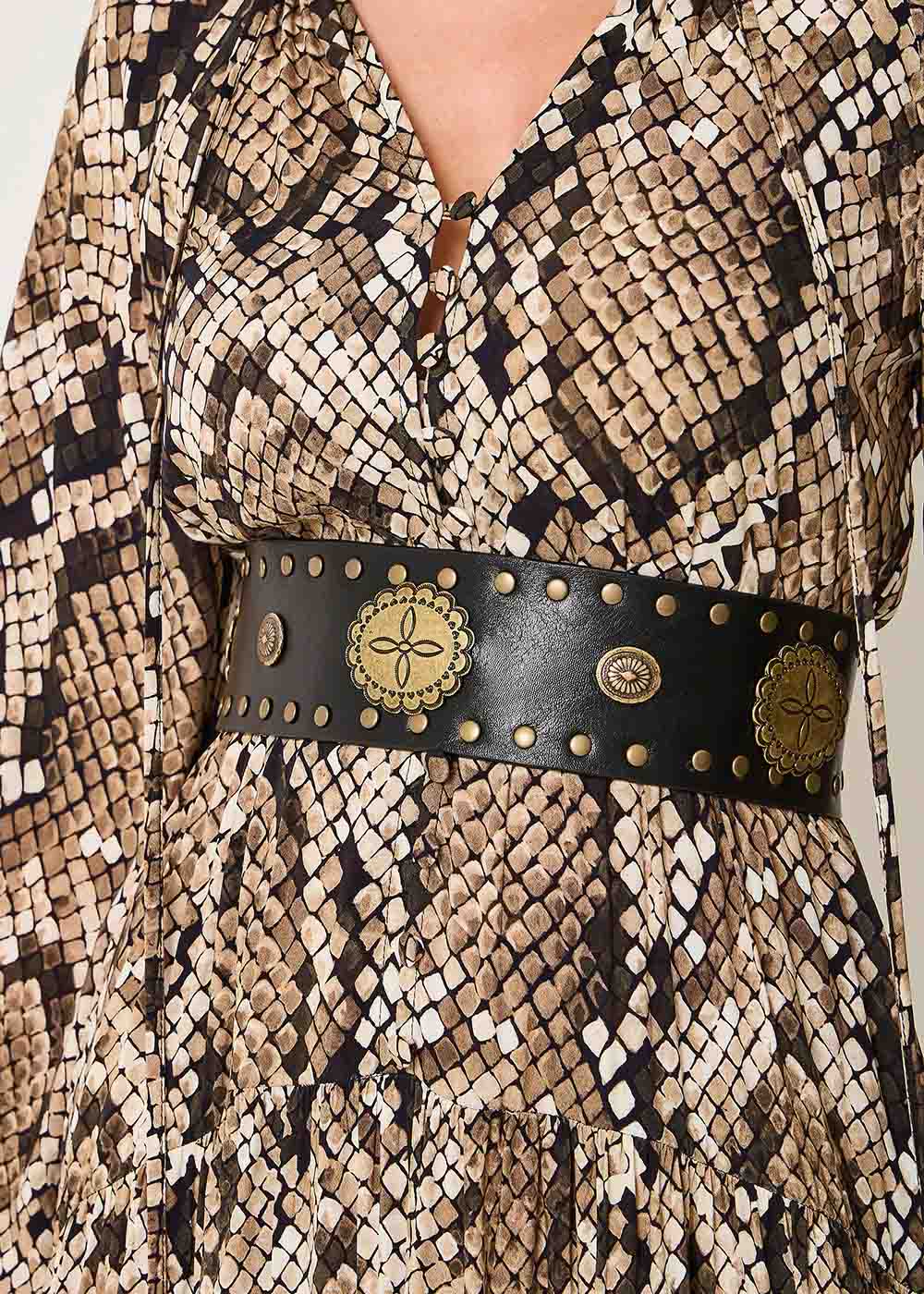 72.00.3508PTO FAIXA DE COURO BOHO APLIQUES MEDALHÃO