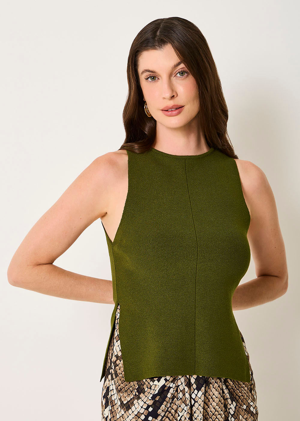 48.40.3508OLI REGATA TRICOT C/ FENDAS LATERIAS