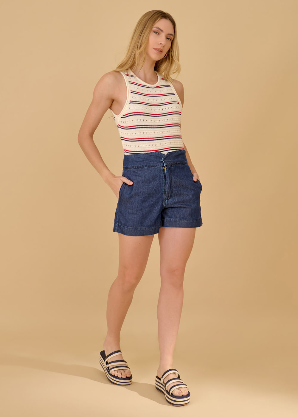 14.00.3601AMA SHORTS JEANS CÓS TRANSPASSADO