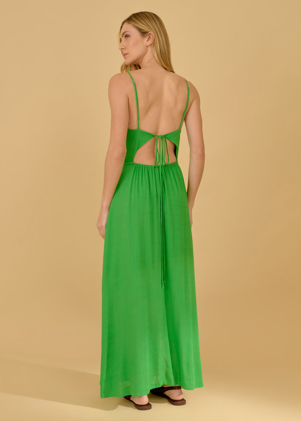 53.40.3610FLH VESTIDO LONGUETE DETALHADO DECOTE RETO