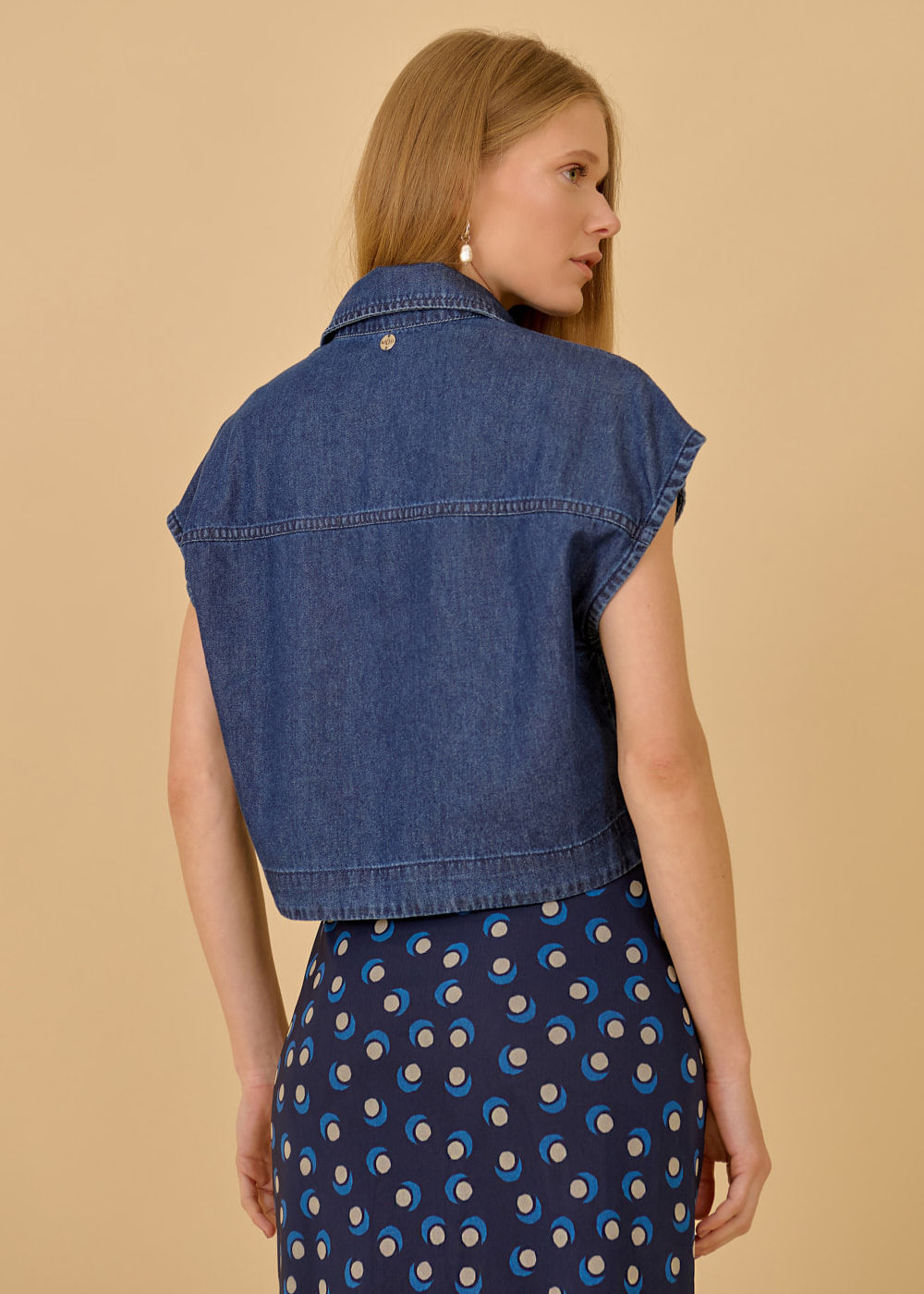 15.10.3601AMA CAMISA JEANS M/C BOLSOS
