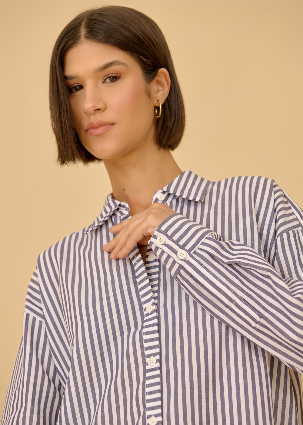 55.70.3604LIS CAMISA M/L LISTRADA OVERSIZED