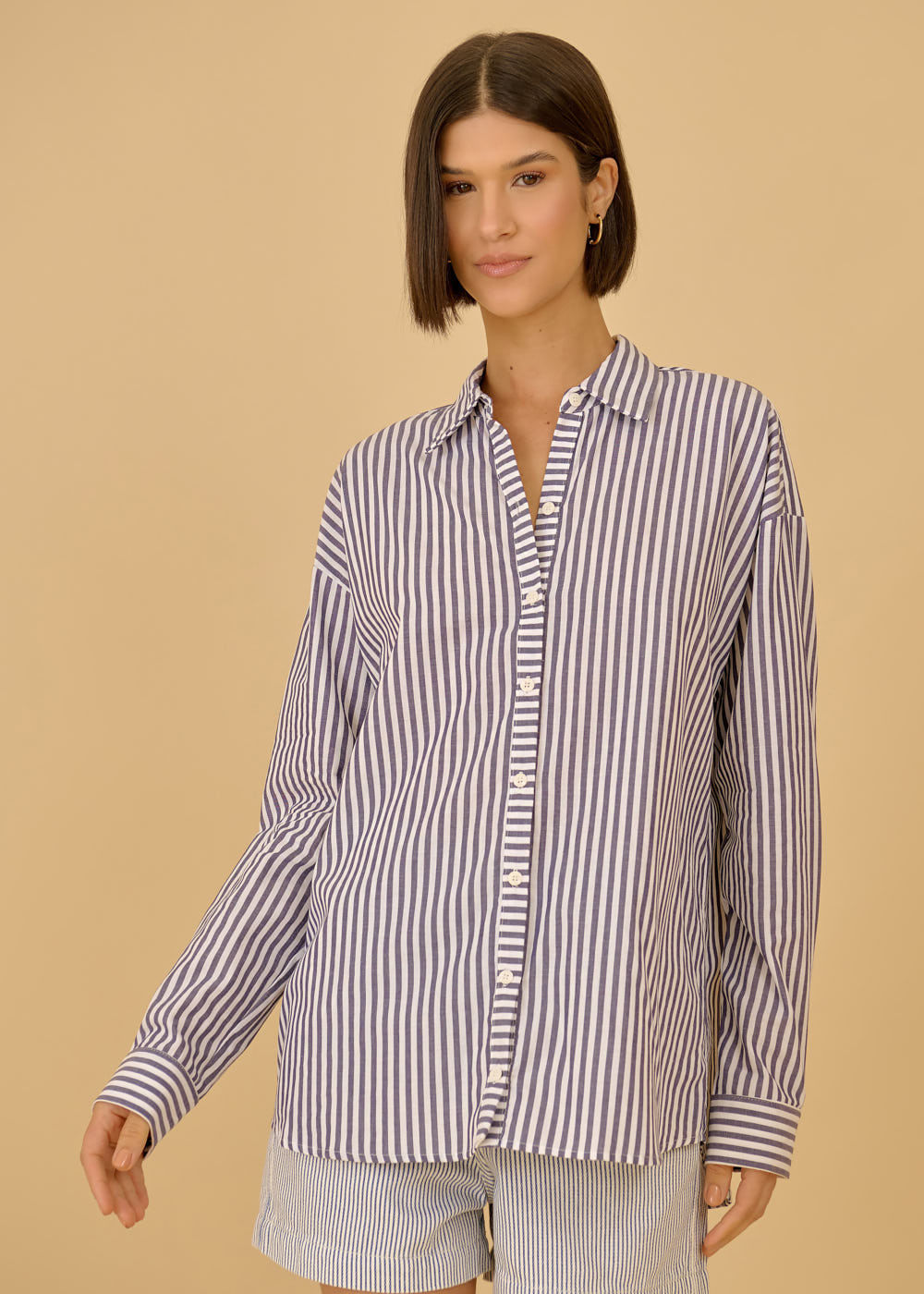 55.70.3604LIS CAMISA M/L LISTRADA OVERSIZED