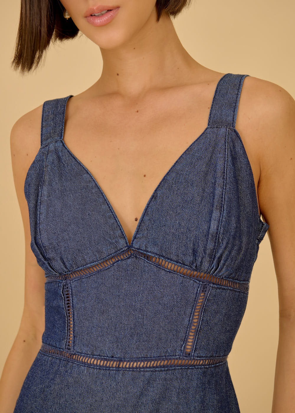 13.40.3601AMA VESTIDO LONGO JEANS DECOTE V