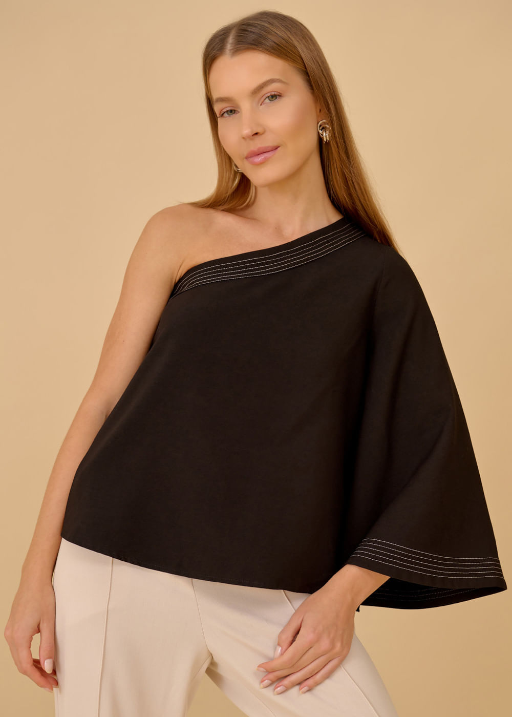 26.40.3602PTO BLUSA ALFAIATARIA UM OMBRO SÓ PESPONTADA