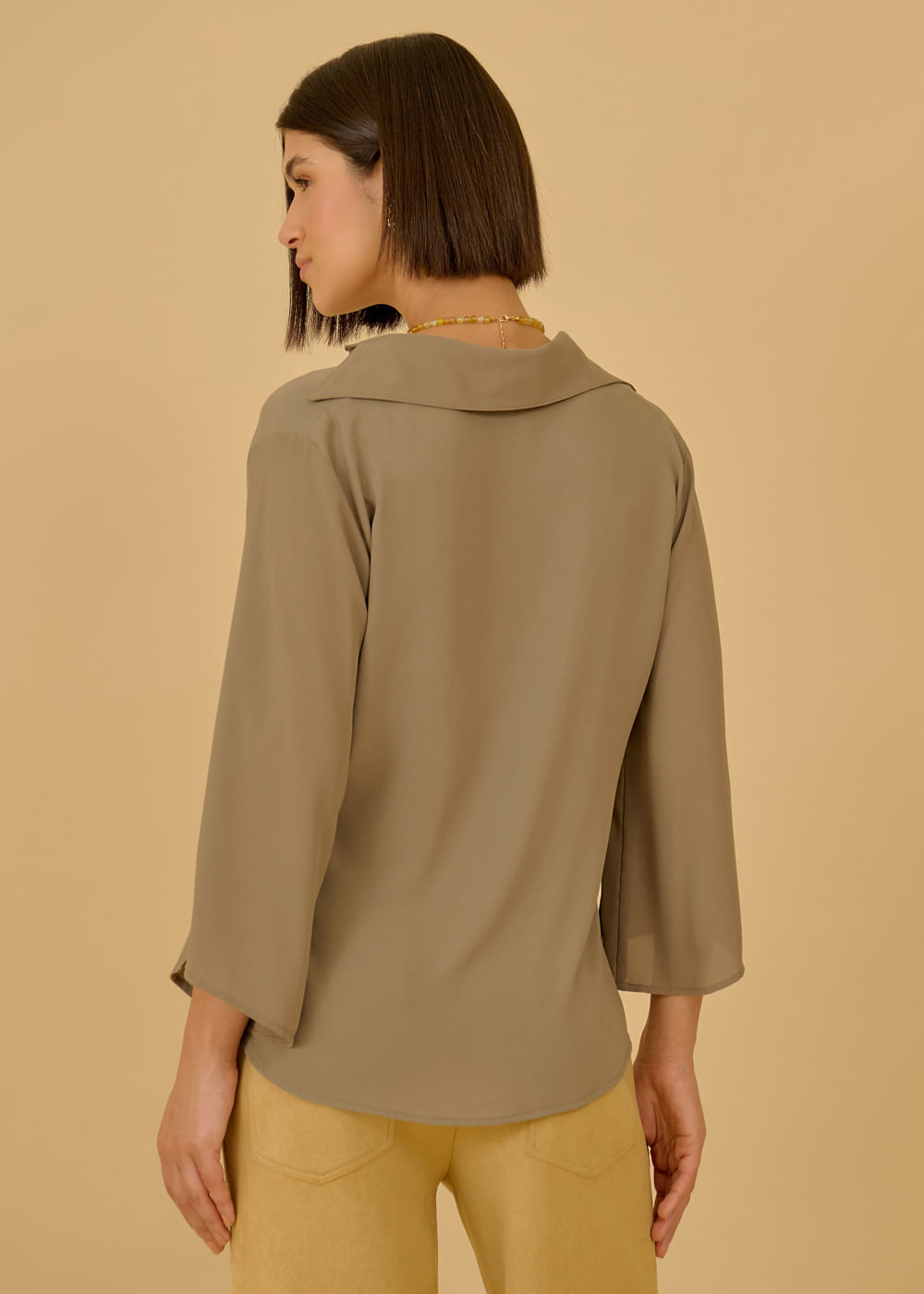 56.40.3603OLI BLUSA CHIFFON MG 7/8 C/ RECORTE