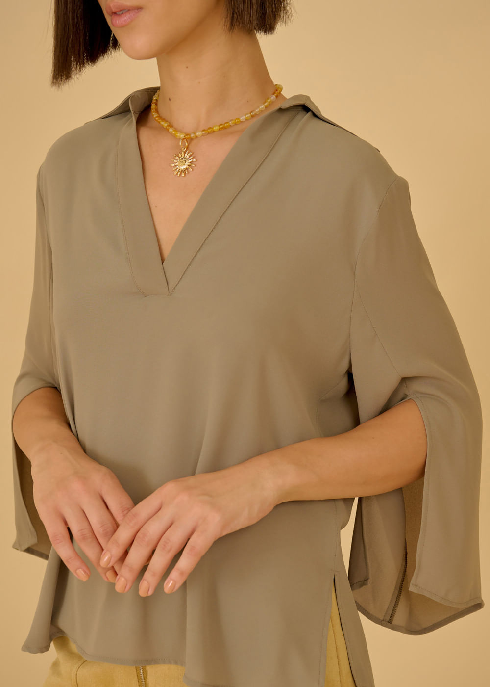 56.40.3603OLI BLUSA CHIFFON MG 7/8 C/ RECORTE