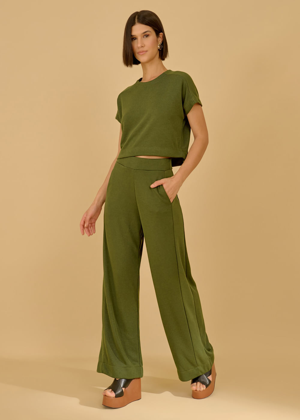 62.30.3602OLI CALÇA RETA DE MALHA