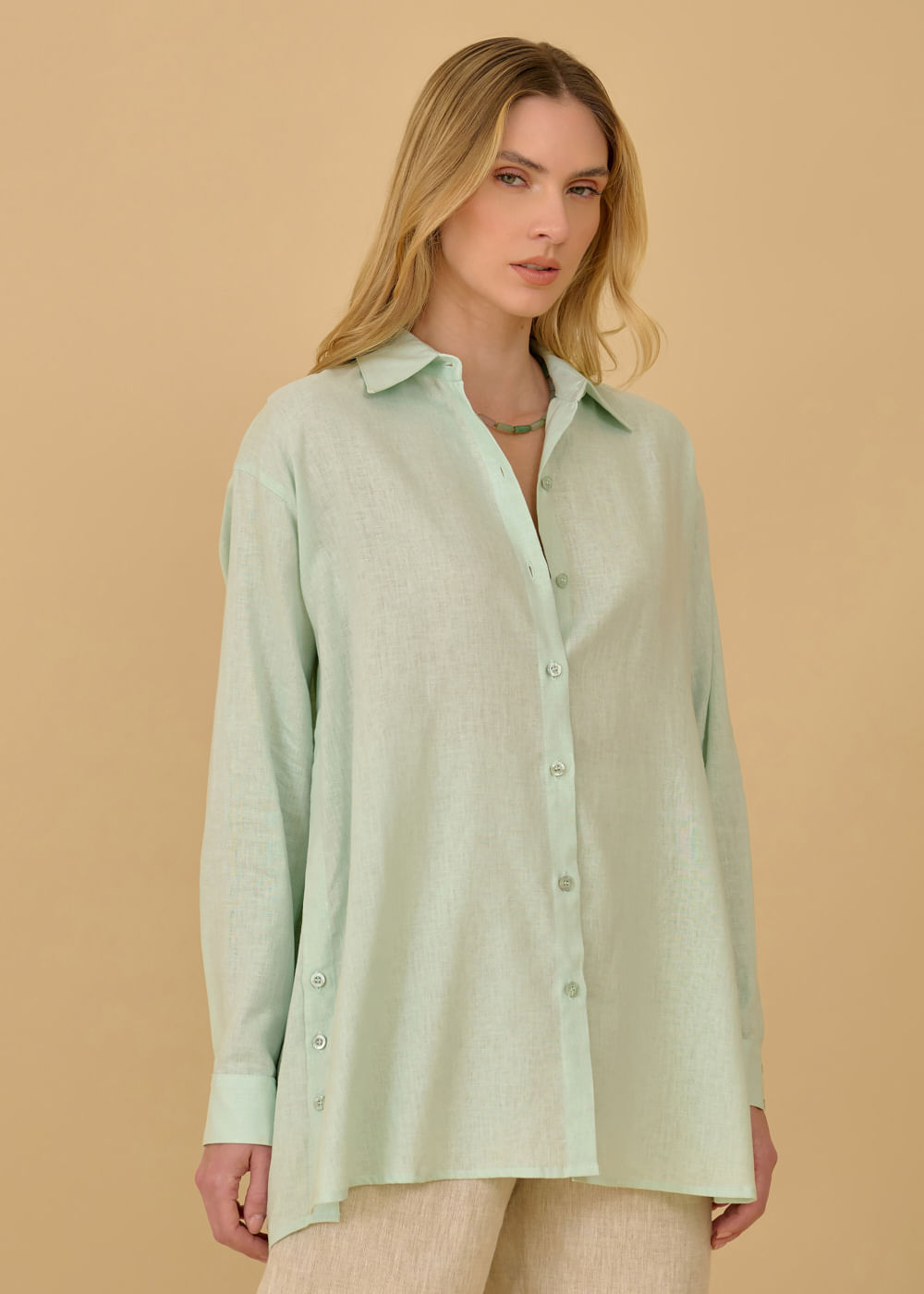 55.40.3615VEA CAMISA DETALHADA M/L ABOTOAMENTO COMPLETO