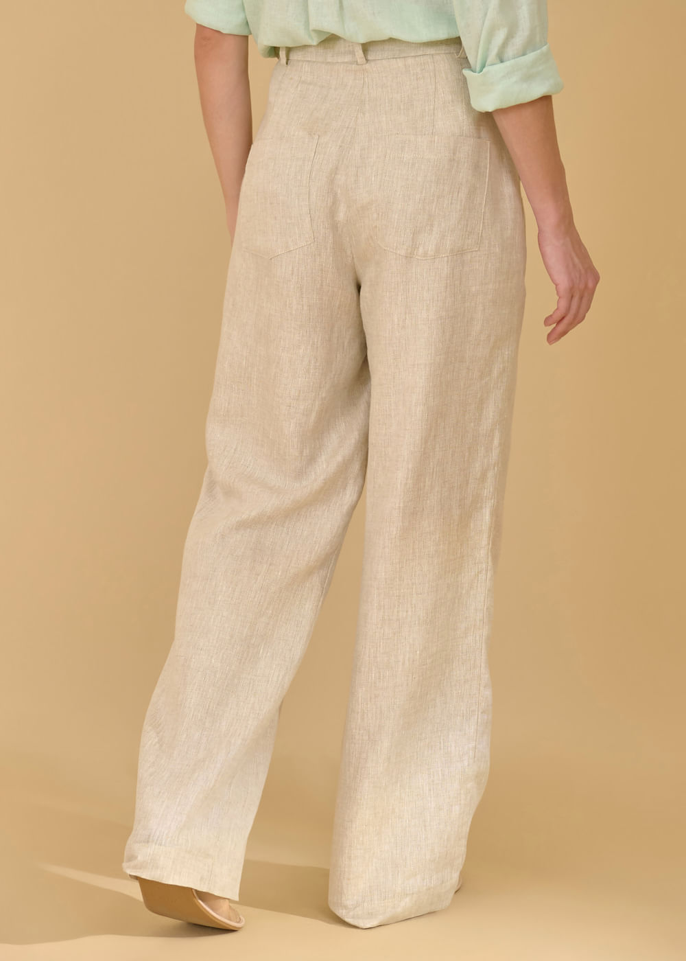 52.10.3607ARE CALÇA FLARE FECHAMENTO DESLOCADO